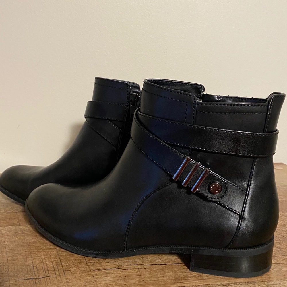 Anne Klein “Akkael” Black Leather Ankle Boot